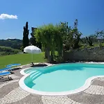 Charming Escape In Lejlighed
